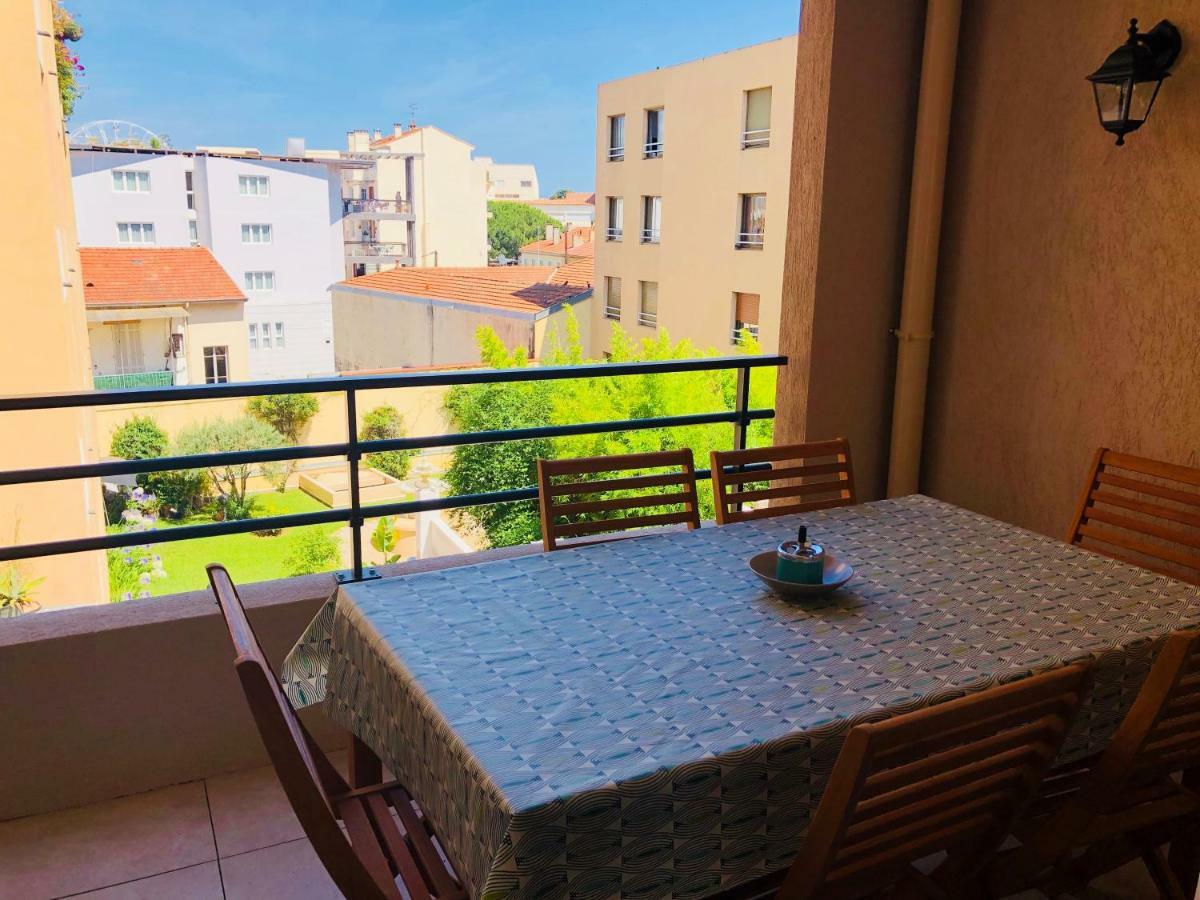 Apartamento Appt Moderne Vieil Antibes 3 Piec Exterior foto
